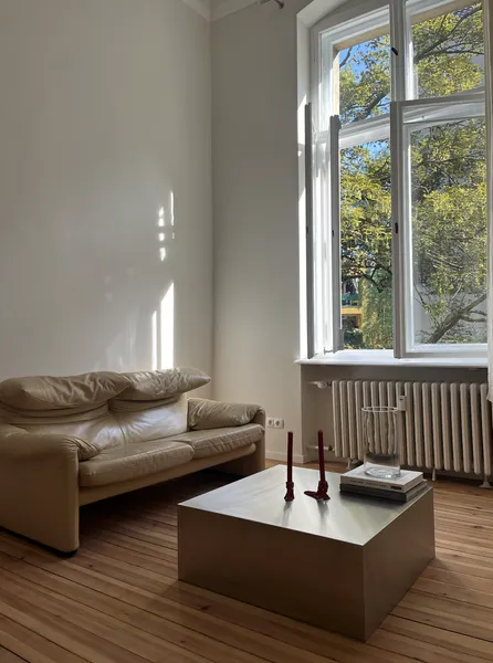 Beautiful 2-rooms apartment partly furnished in Schoneberg — photo 1